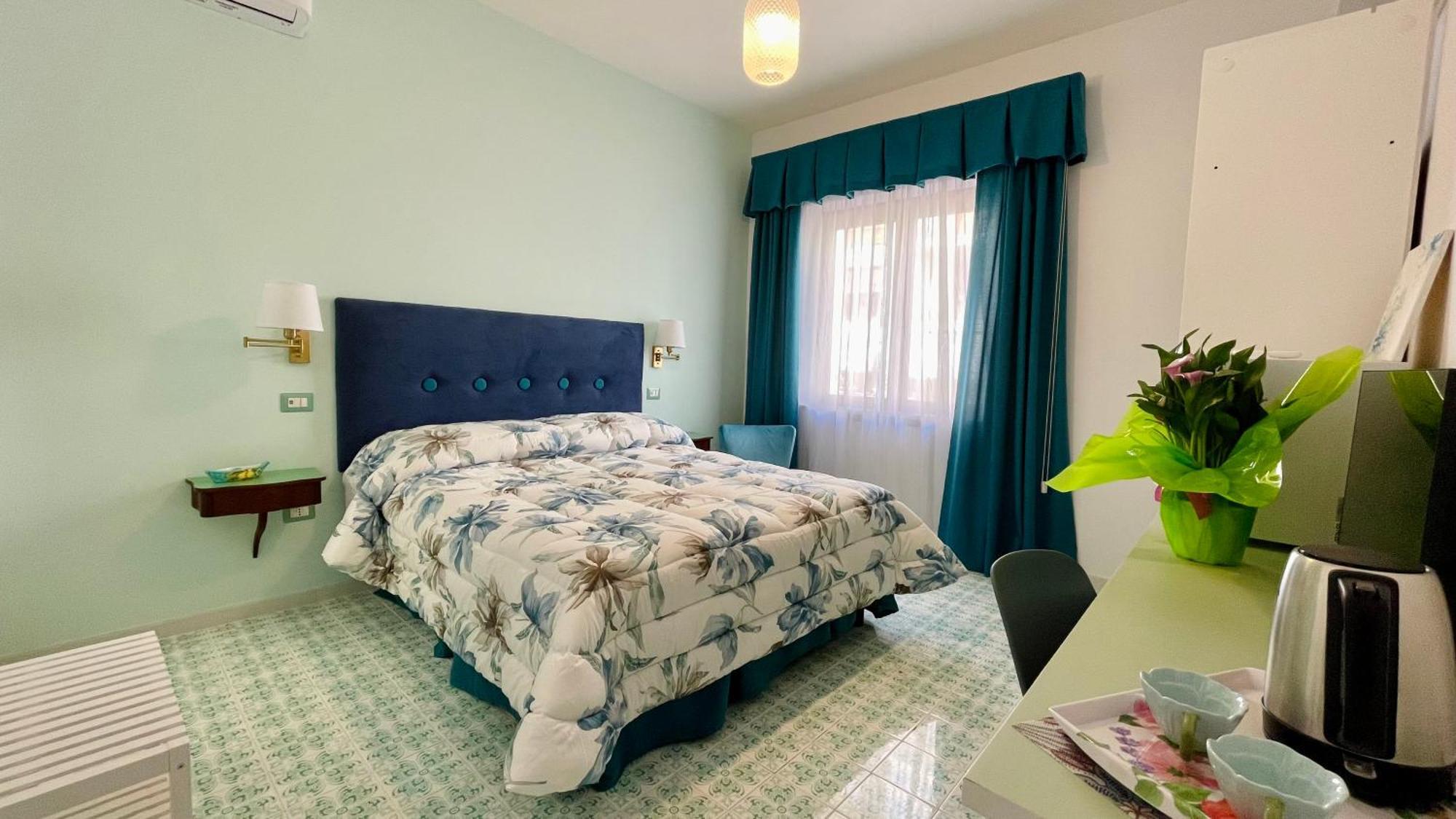 Bluemagi Hotel Sorrento Buitenkant foto